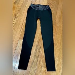 New Gymshark Black and Gray Seamless Leggings Small